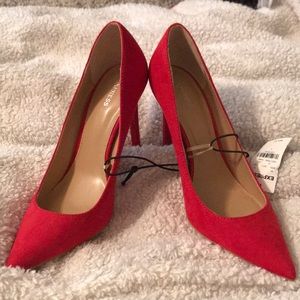 Red Express Pumps